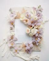 vit ark med blommor och tom sida, idealisk för skrivning eller teckning.. generativ ai foto