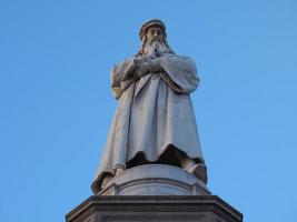 Leonardo da Vinci -monumentet i Milano foto