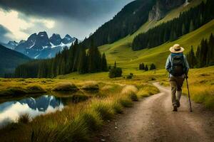 en man med en hatt och ryggsäck promenader ner en väg i de berg. ai-genererad foto