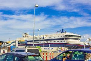 hirtshals, danmark, 08 sep 2013 - colorline färje hamnar i hirtshals foto