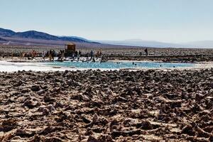 landskap av de dold baltinache laguner - atacama öken- - Chile. foto