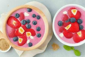 friska yoghurt frukt smoothie skål. bakgrund. ai generativ proffs Foto