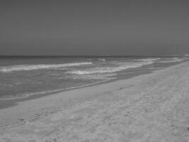 på de strand av abu dhabi foto