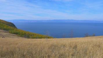 Lake Baikal Olkhon Island i en solig dag, Irkutsk Ryssland foto