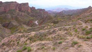 Binggou Danxia naturskönt område i Sunan Zhangye Gansu -provinsen, Kina. foto