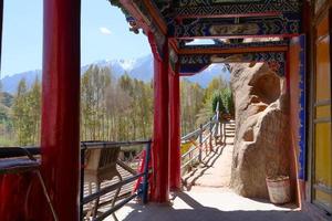 korridor med tusen buddha grottor i mati tempel, Zhangye Gansu Kina. foto