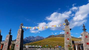 det natursköna qilianska bergsområdet Mount Drow i Qinghai Kina. foto