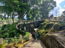 turist attraktioner den där ha skön och Häftigt visningar i panorama baru, bukittinggi, väst sumatra, indonesien - Maj 22, 2023 foto