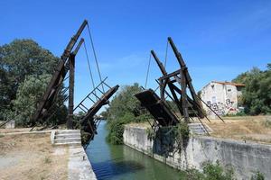 Langlois -bron vid Arles foto