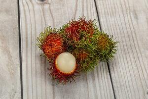 ljuv saftig tropisk frukt rambutan foto