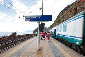 tågstation vid manarola, cinque terre, italien foto