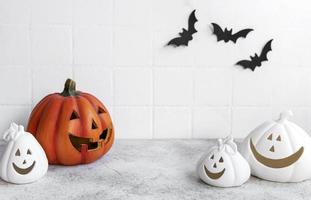 halloween pumpor och jack o lantern dekor foto