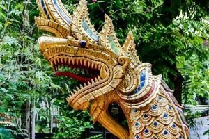 naga staty i thailand foto