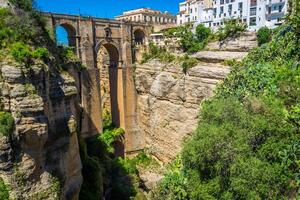 bro av ronda, ett av de mest känd vit byar av Malaga, andalusien, Spanien foto