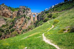 bro av ronda, ett av de mest känd vit byar av Malaga, andalusien, Spanien foto