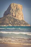 calpe. alicante. arenal bol strand medelhavs hav i Spanien. foto