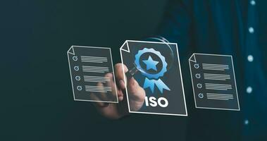 iso standarder kvalitet kontrollera försäkran garanti begrepp. företag digital marknadsföring teknologi certifikat, standard, försäkran, garanti. foto