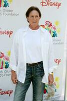 bruce jenner anländer på de en tid för hjältar pediatrisk AIDS 2008 fördel på de veteraner administrering grunder westwood ca juni 8 2008 foto