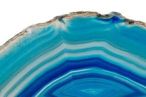 makro mineral sten blå agat ras en vit bakgrund foto