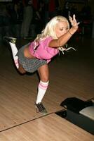 järnek madison på de bowling för bröst händelse på tur- strejk bowling lanes på hollywood högland i los angeles ca oktober 13 2008 foto