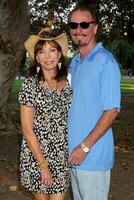 los angeles, okt 2 - lesley-anne ner, don fauntleroy på de ljus de natt promenad till fördel de leukemi och lymfom samhälle på griffith parkera på oktober 2, 2010 i los angeles, ca foto