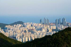 busan stadsbild gwangan bro på solnedgång foto