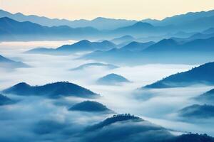 ai genererad skön landskap av bergen i dimmig morgon. skönhet i natur. foto