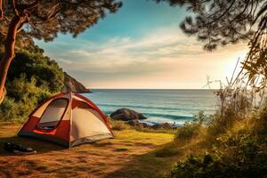 camping tält och camping Utrustning på grön gräs med hav se bakgrund ai genererad foto