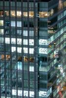 modern byggnad skyskrapa glas fönster foto
