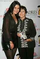 maria conchita ensam mor anländer på de padres kontra el cancer 2008 el sueno de esperanza gala på de stor balsal i los angeles ca på oktober 7 2008 foto