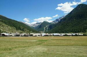 ceillac queyras i hautes alpes i Frankrike foto