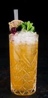 uppfriskande mai tai cocktail med vit rom foto