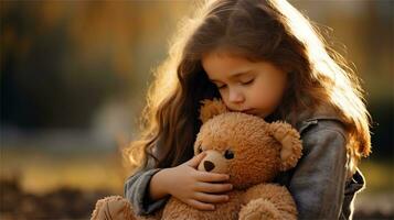 en liten flicka innehav en teddy Björn i henne händer ai genererad foto