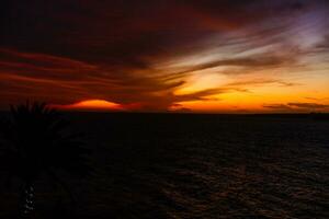 solnedgång på Atlanten i Tenerife Kanarieö Spanien foto