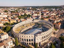 sent eftermiddag skott av pula arena från de Drönare foto