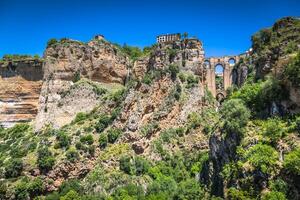 bro av ronda, ett av de mest känd vit byar av Malaga, andalusien, Spanien foto