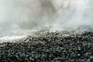 grus textur golv med dimma eller dimma. ljus, mörk och grå abstrakt grus textur för visa Produkter foto