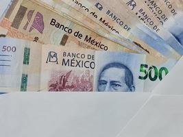 ekonomi och finans med mexikanska pengar foto