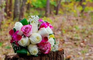 bröllop bukett vackra rosor foto