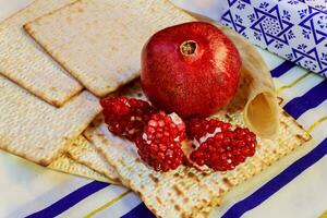 rosh hashanah jewish Semester matzoh påsk bröd granatäpple foto