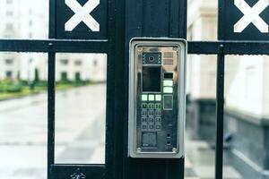 Port tillgång kontrollera - video intercom systemet i modern bostads- gemenskap foto