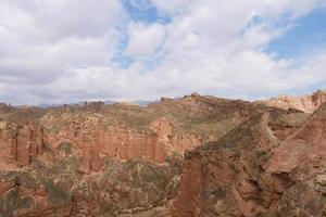 Binggou Danxia naturskönt område i Sunan Zhangye Gansu -provinsen, Kina. foto