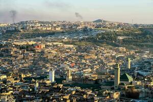 ett islamic stad i de mitten av de öken- foto