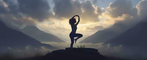 ai genererad silhuett av en kvinna praktiserande yoga i de topp med berg bakgrund. ai genererad foto