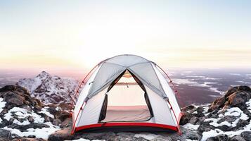 ai genererad en ensam tält på topp av de berg. generativ ai foto