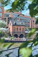 små historisk byggnad i de speicherstadt av hamburg, Tyskland foto