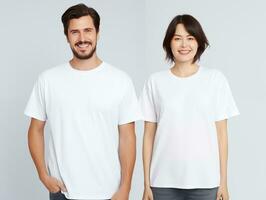 ai genererad en par pojkvän och flickvän bär tom vit matchande t-tröjor attrapp för design mall foto