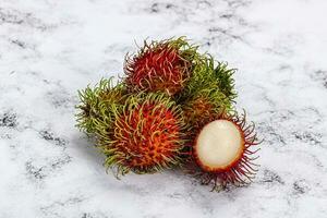 ljuv saftig tropisk frukt rambutan foto