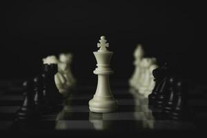 bitar på schack styrelse för spelar spel och strategi. foto