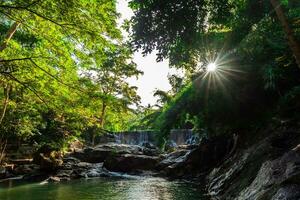 ka ang vatten falla små storlek vattenfall ,nakhon nayok, thailand foto